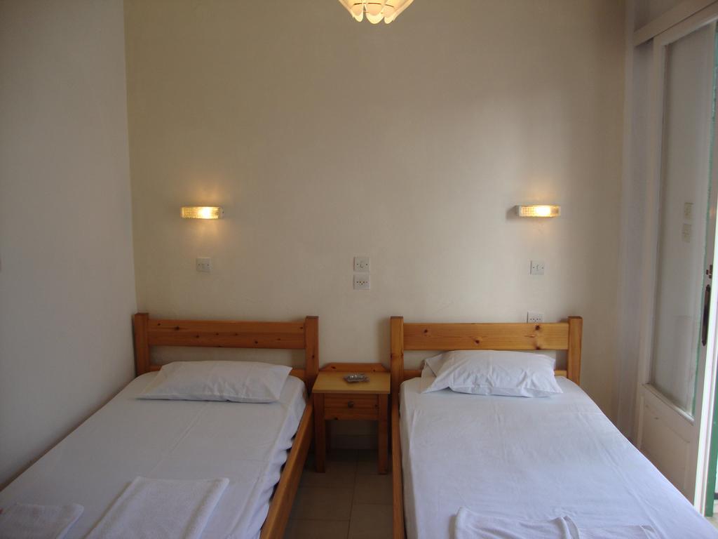 Alex Apartments Róda Kültér fotó