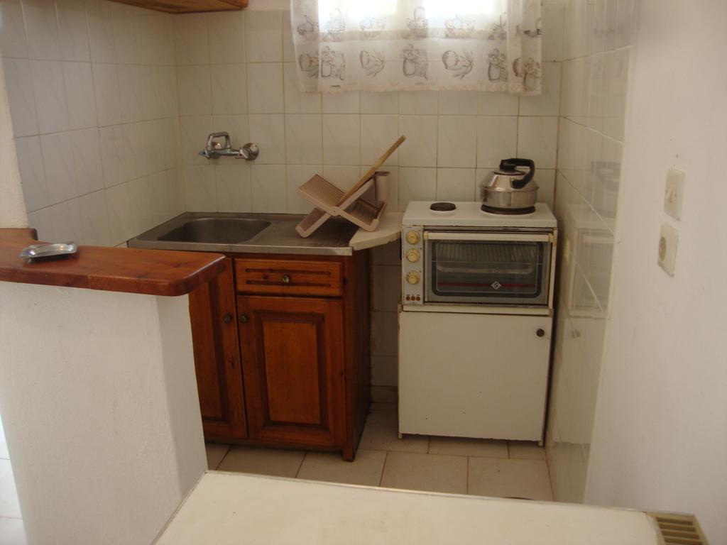Alex Apartments Róda Kültér fotó