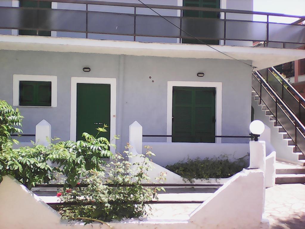 Alex Apartments Róda Kültér fotó