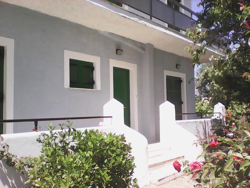 Alex Apartments Róda Kültér fotó