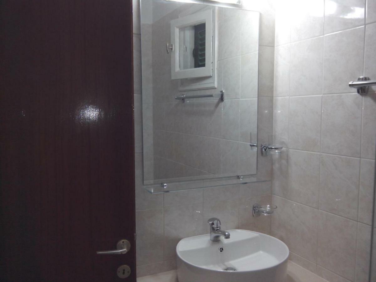 Alex Apartments Róda Kültér fotó